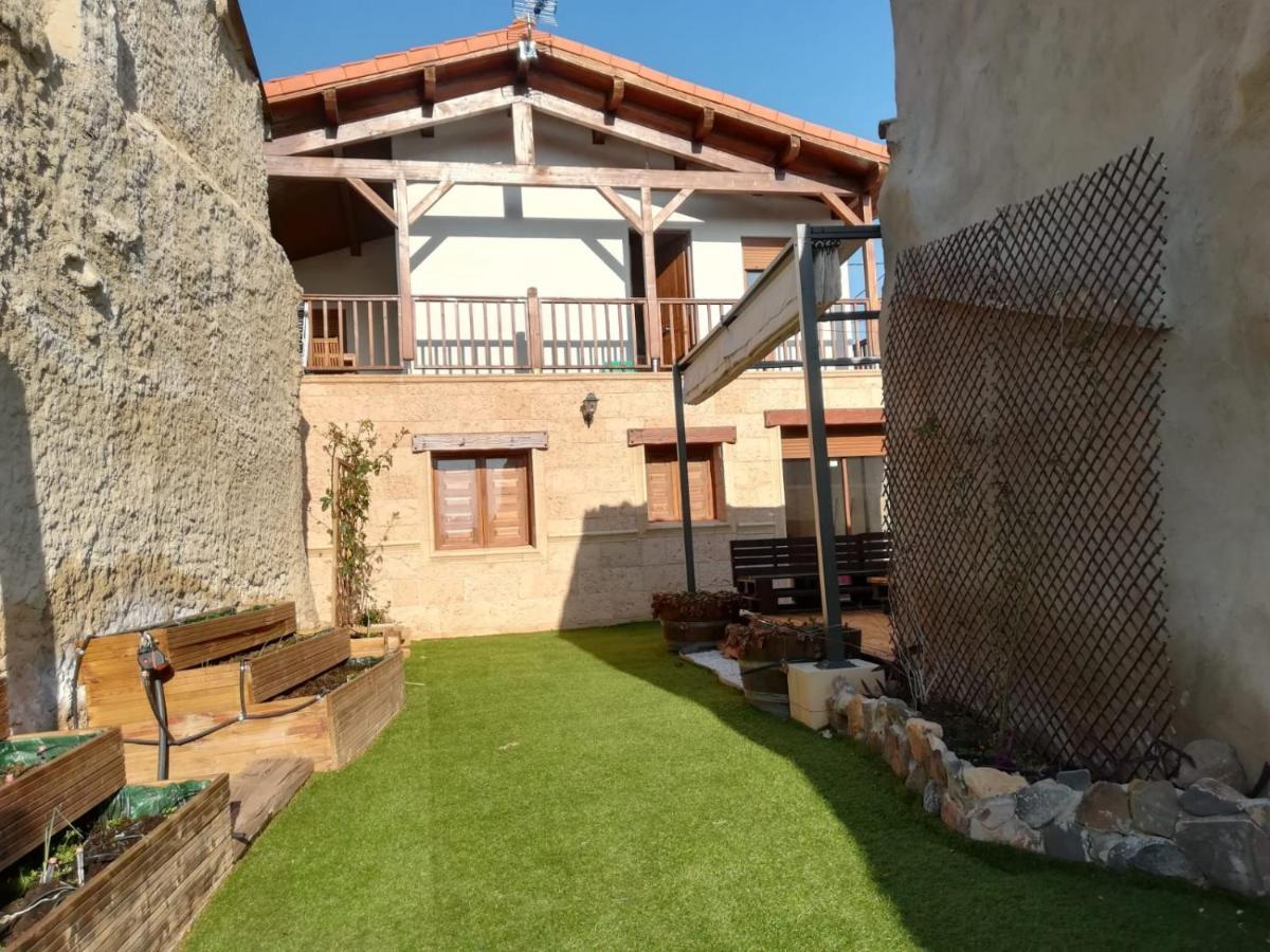 Casa Ecoeficiente Eguzkilore Torrelles 外观 照片